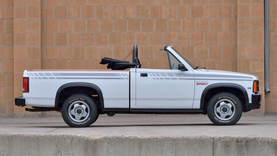  Dodge Dakota LS Sport Convertible (1 of 999) 1990 года  (фото 7 из 20)